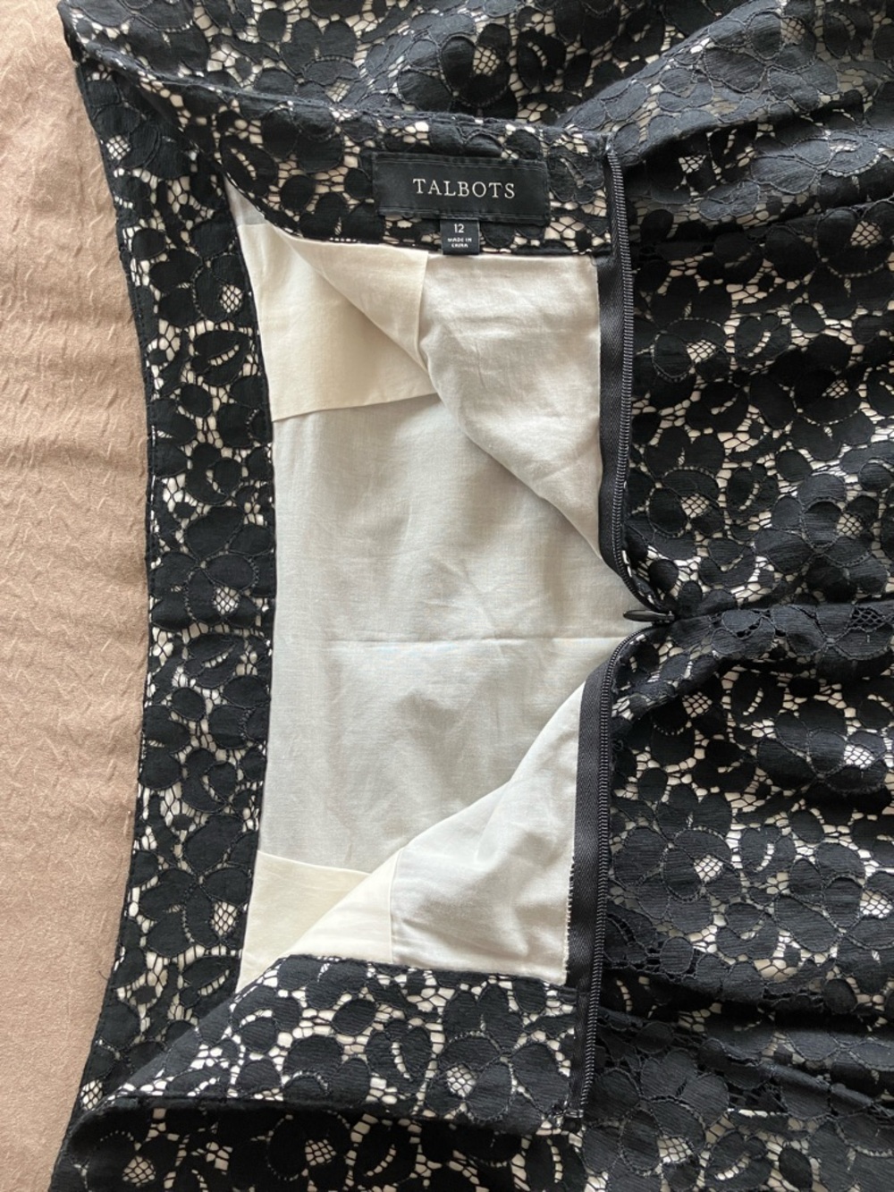 Talbots Black Lace A-Line Skirt Size 12 Cotton Blend Lined Knee Length Classic - Picture 9 of 13